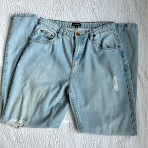 pretty little thing ripped blue jeans